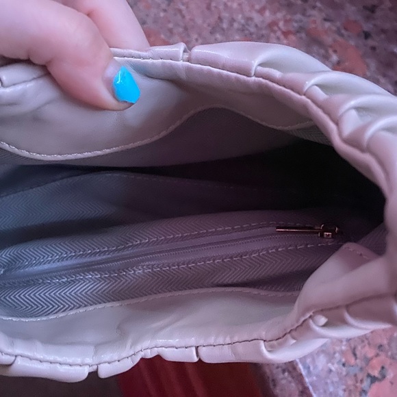 Cream/Beige pruse - Picture 2 of 3